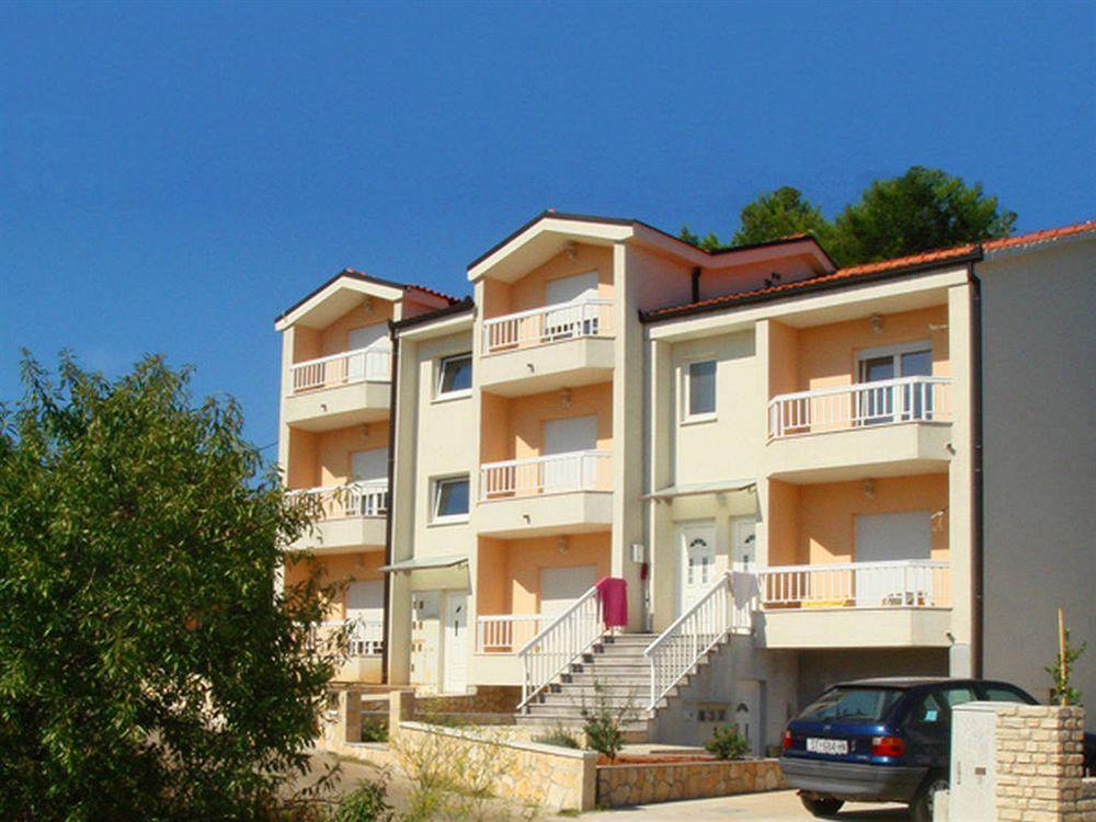 Apartments Mia Стари Град Экстерьер фото